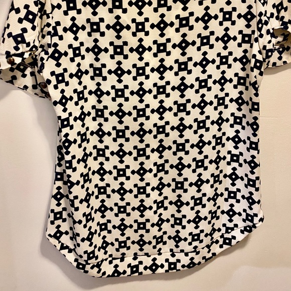 Geometric Blouse from Stitchfix - Picture 3 of 4